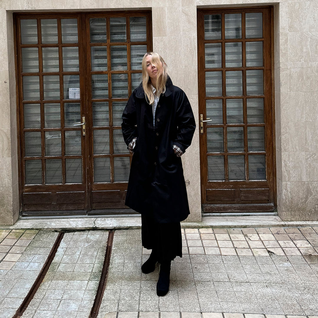 Gabardina Negra Colección Ropa Mercules