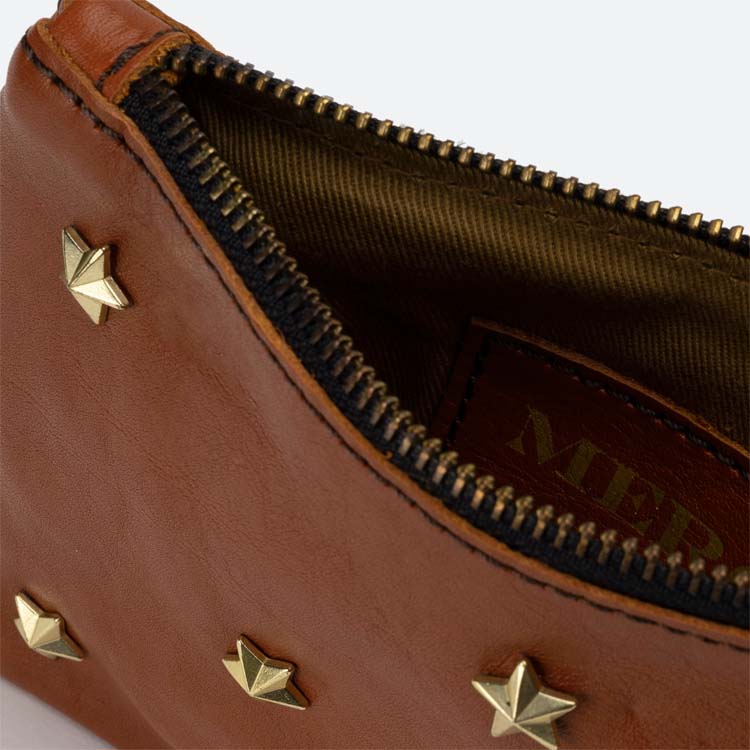 Wallet stars Tan