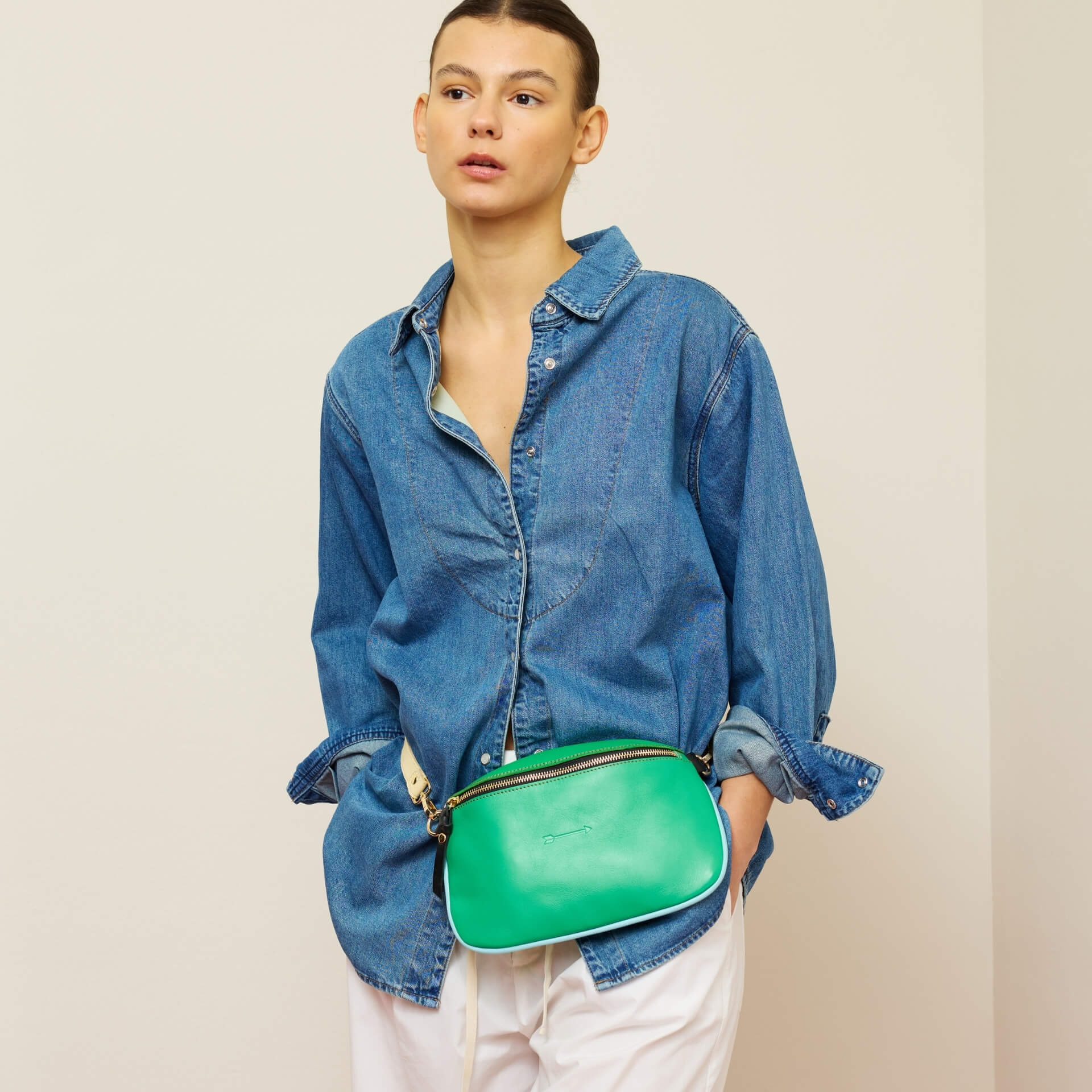 Bum Bag Multicolor Apple, Talco y Celeste