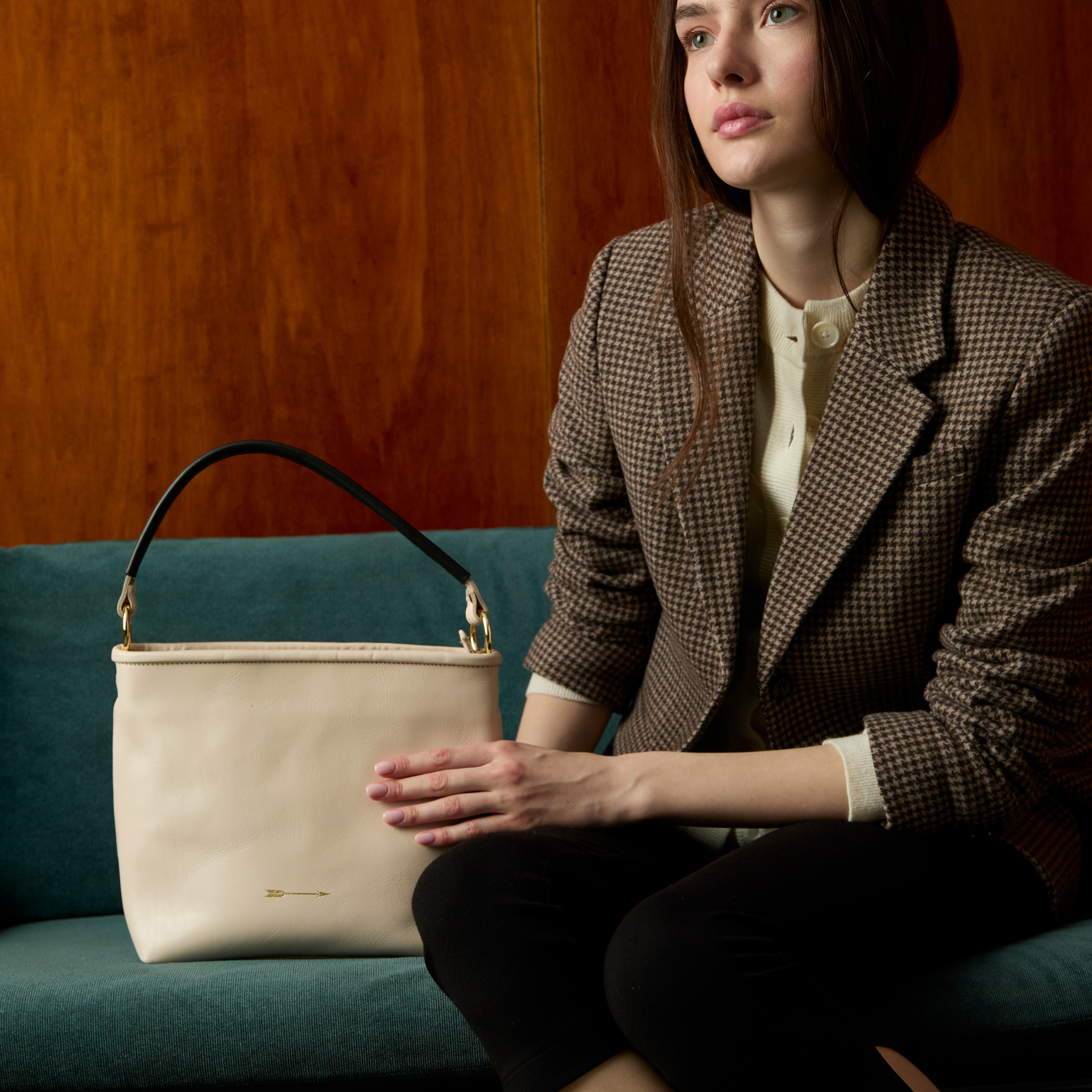 Tonga Bone y Negro