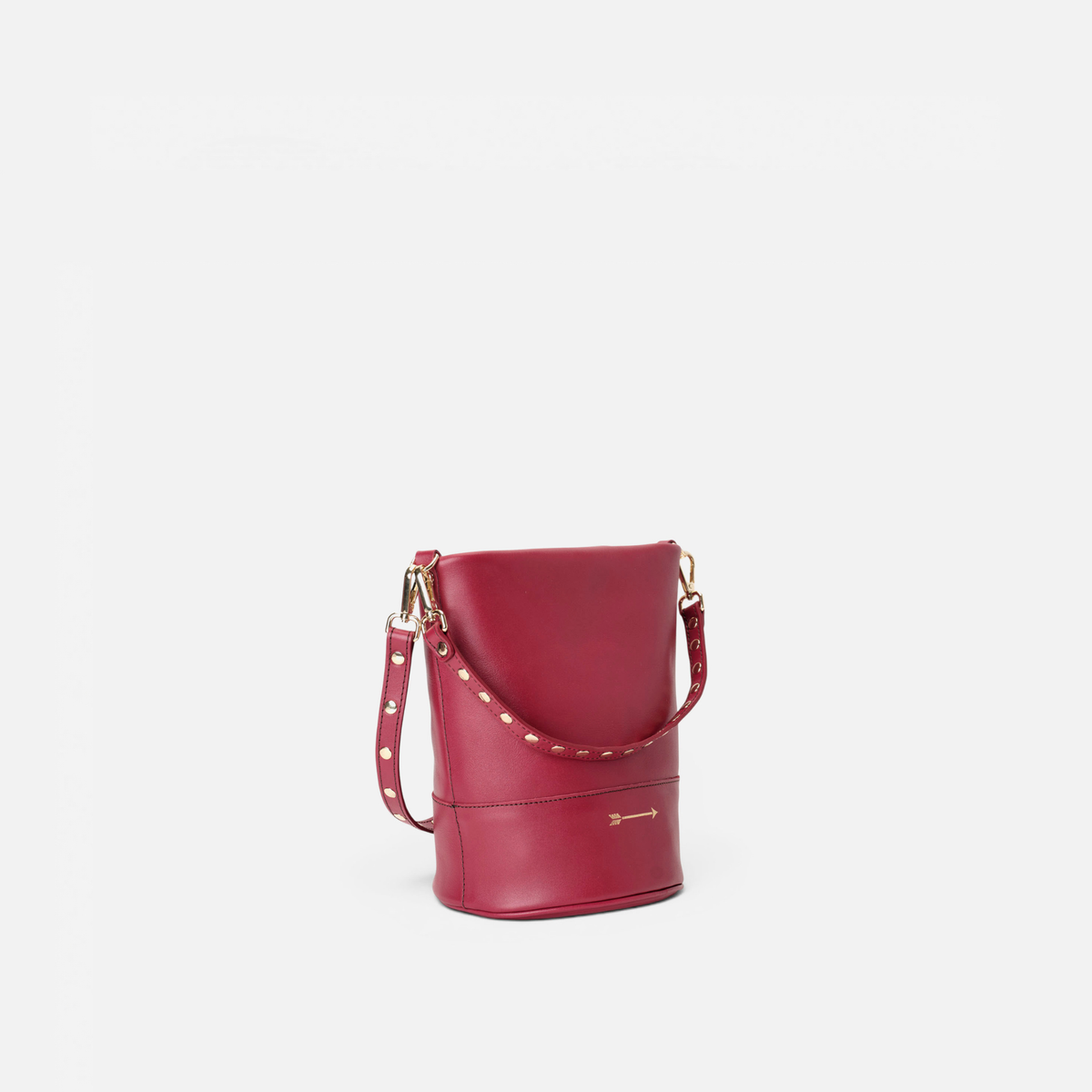 Otra vista: bolso cubo con tachuelas Perseo color rojo lipstick, de Mercules