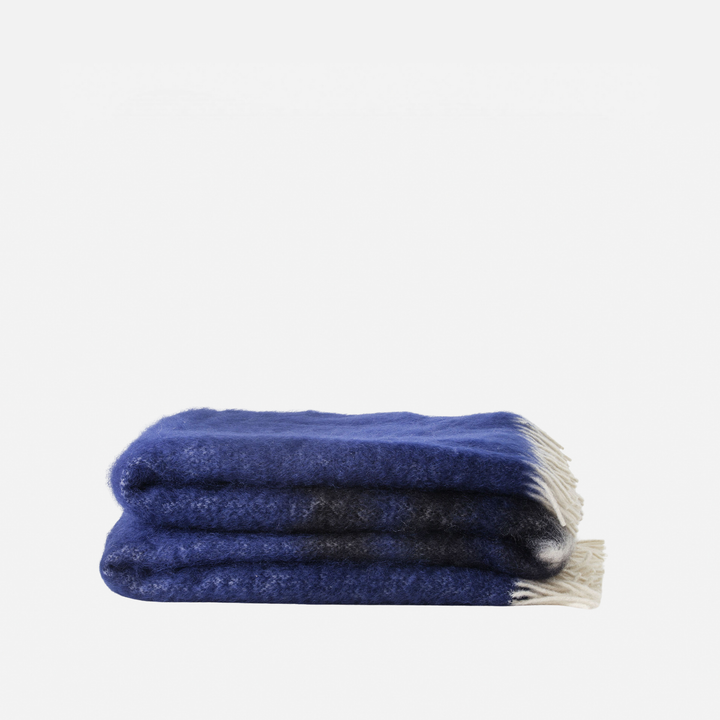 Manta de mohair azul y negro