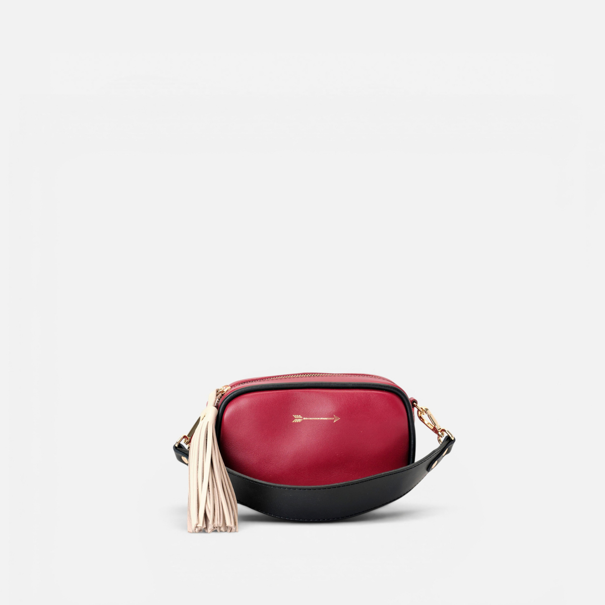 Bolso pequeño con flecos Samba color rojo lipstick, negro y hueso, de Mercules