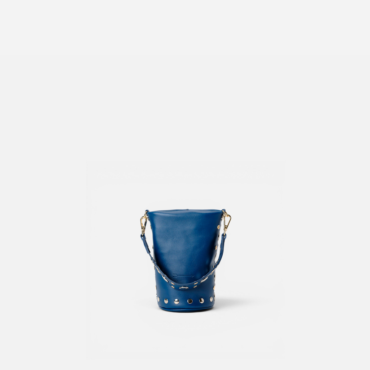 Otra vista: bolso pequeño con tachuelas Candy Disco color azul marino, de Mercules