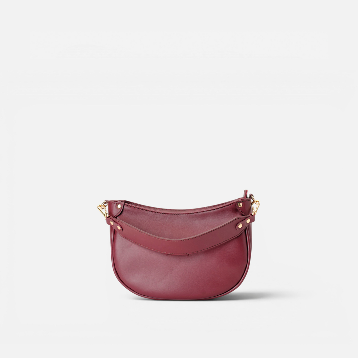 Otra vista: bolso media luna de piel Coney color burdeos, de Mercules