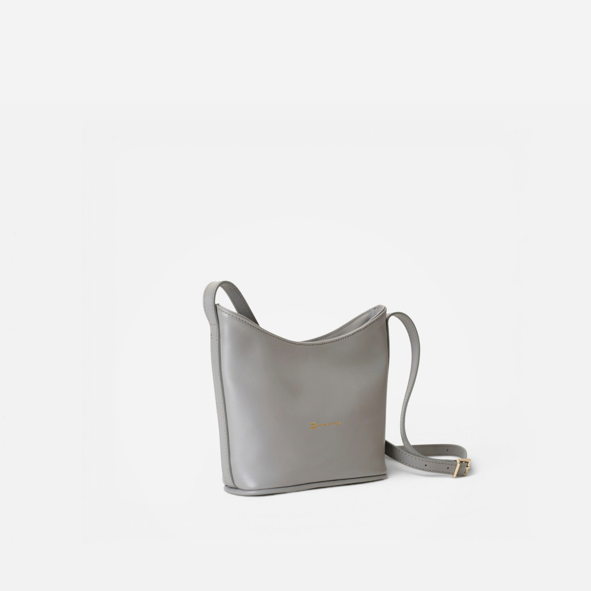 Otra vista: bolso bandolera de piel Corbet color gris, de Mercules