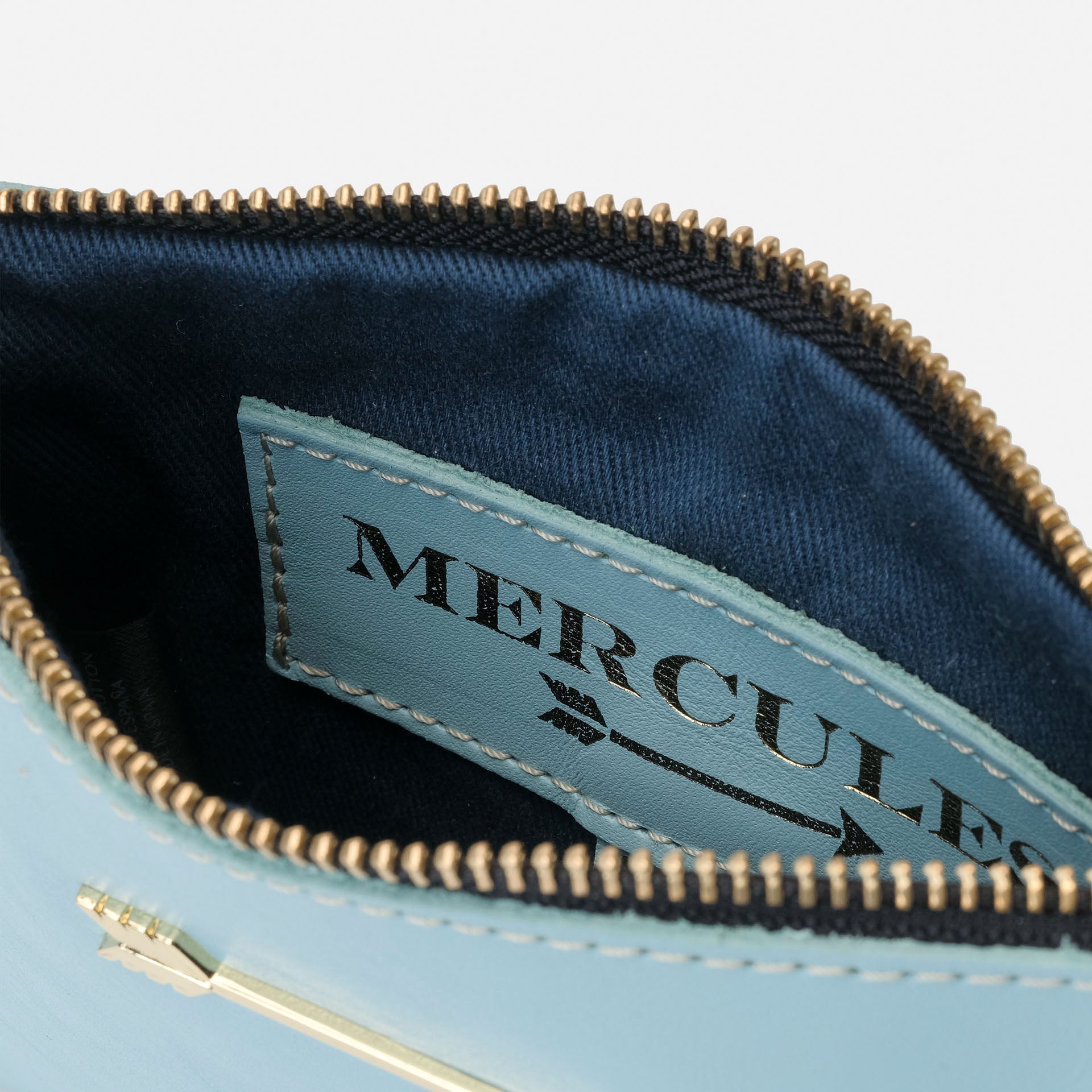 Wallet arrow Celeste