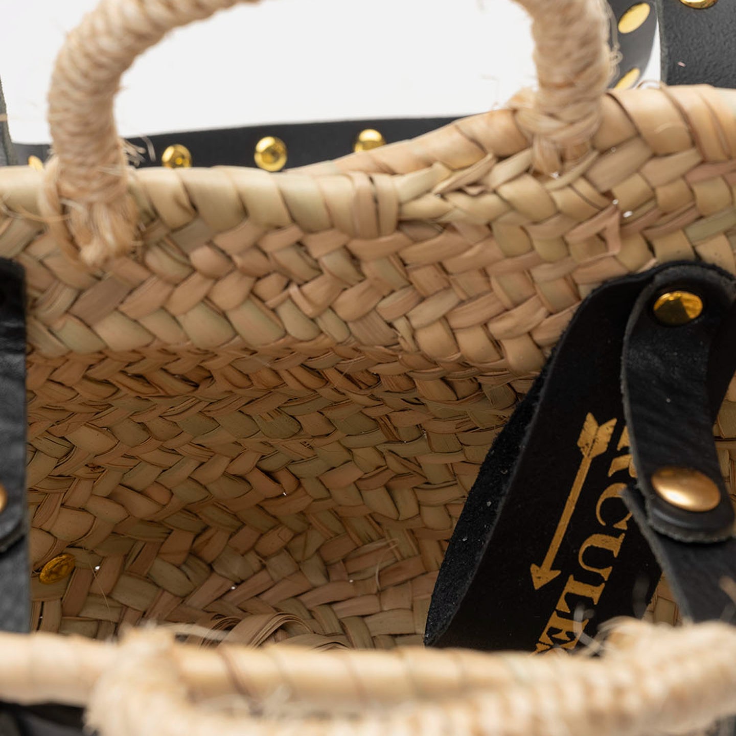 Basket Small Tachuelas Negro