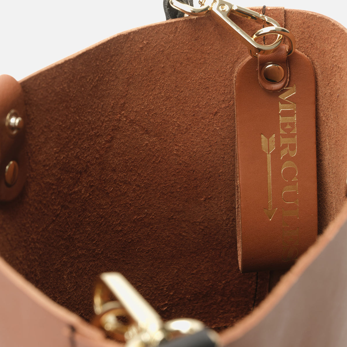 Almo Base Alamo Bucket Tan Base Negra | Colección Chefff | Mercules
