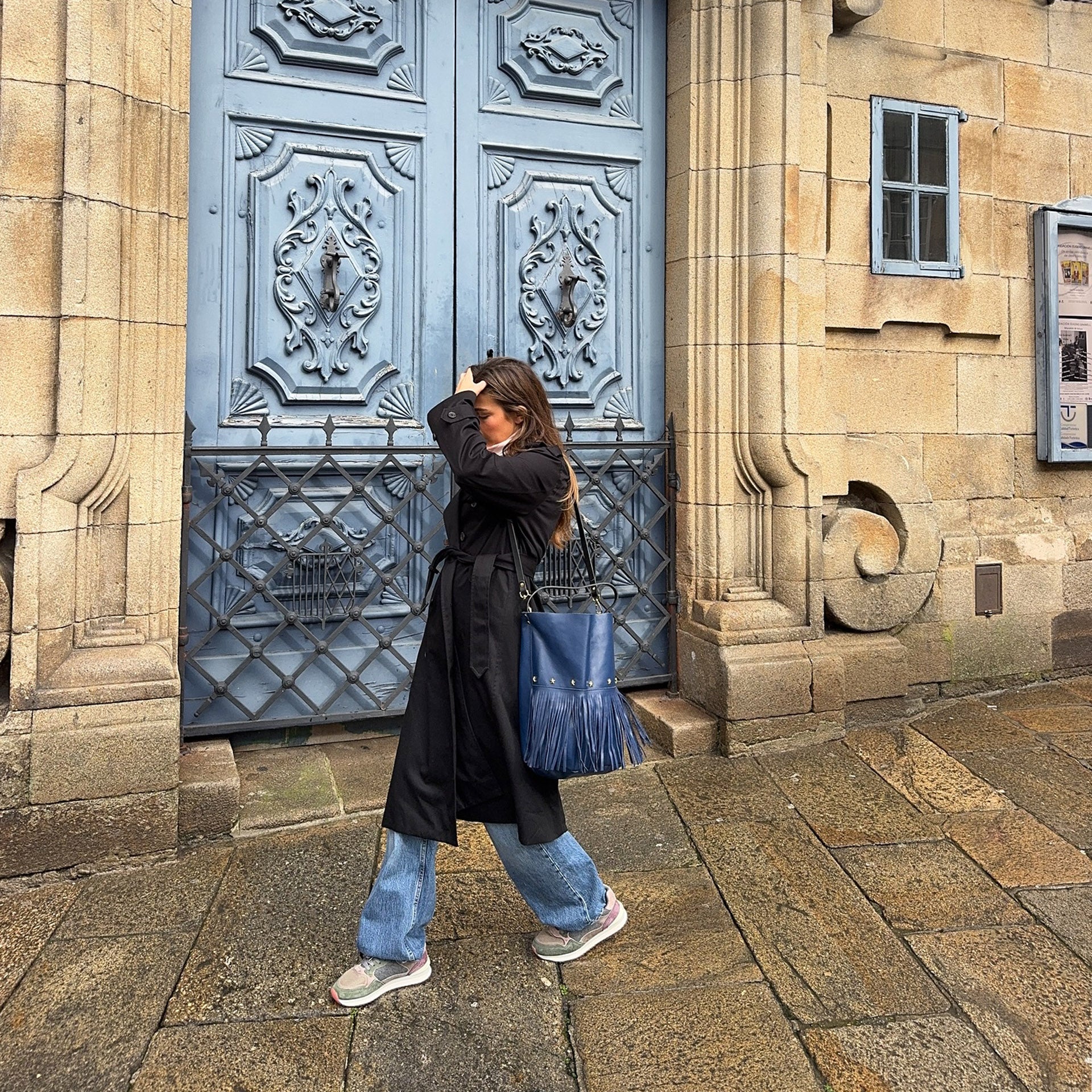 Bucket Fringes Night Blue