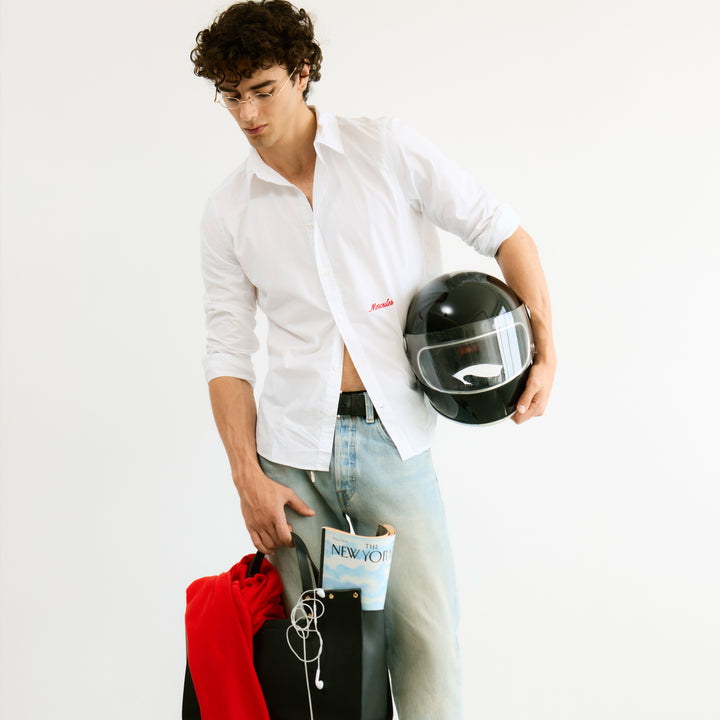 Camisa blanca bordado rojo