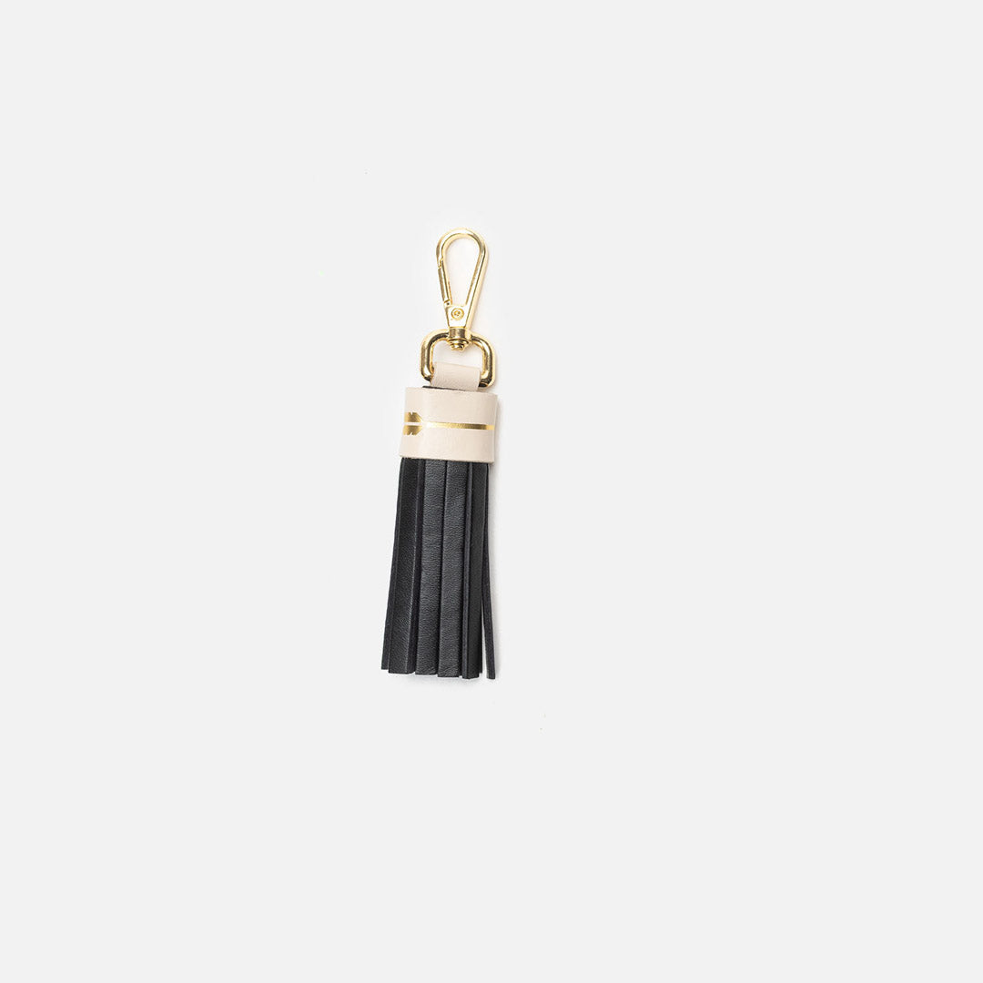 Llavero flecos multicolor Negro Y Bone